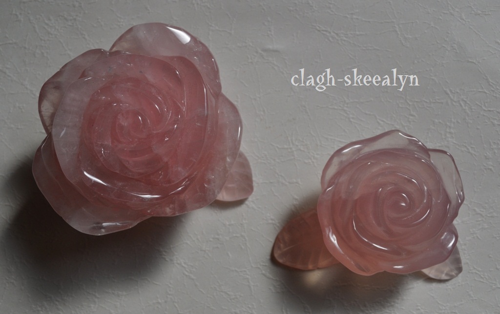 薔薇のローズクォーツ飾り石～限定販売中です♪ | Clagh-Skeealyn (石物語)